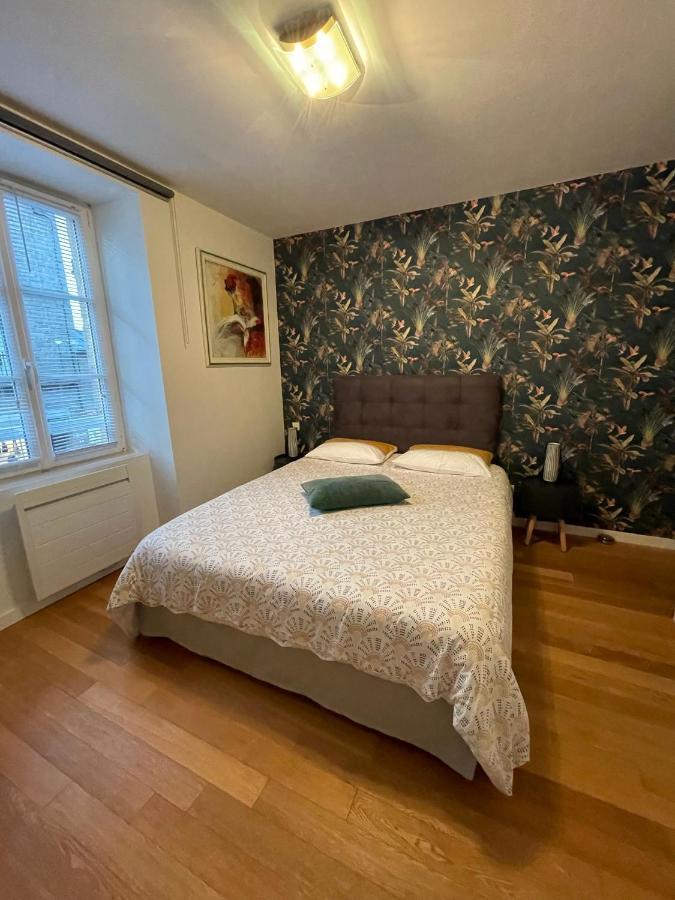 Chez Cathy Et Leo Panzió Dinan Kültér fotó